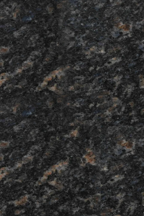 BLACK QUSSEIR